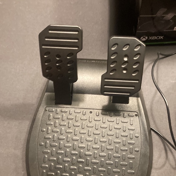 Xbox Ferrari wheel - Picture 4 of 6